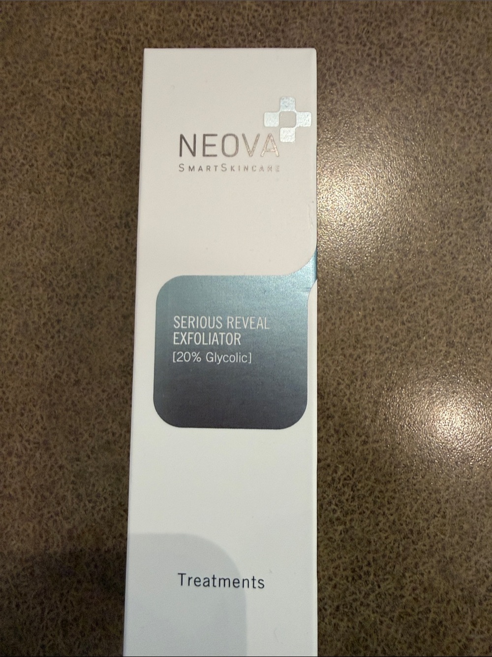 NEOVA Serious Reveal Exfoliator 20% Glycolic - White